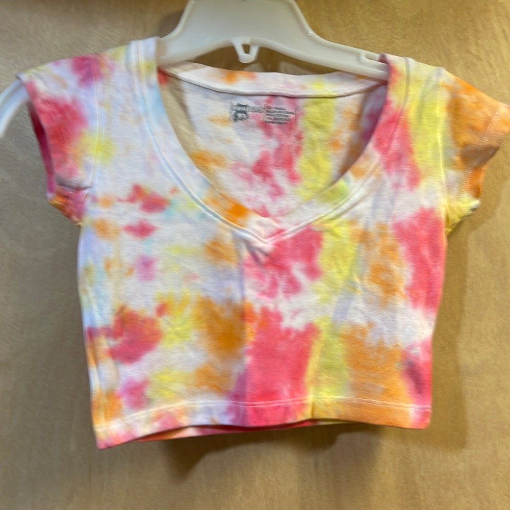 Tie-dye crop top